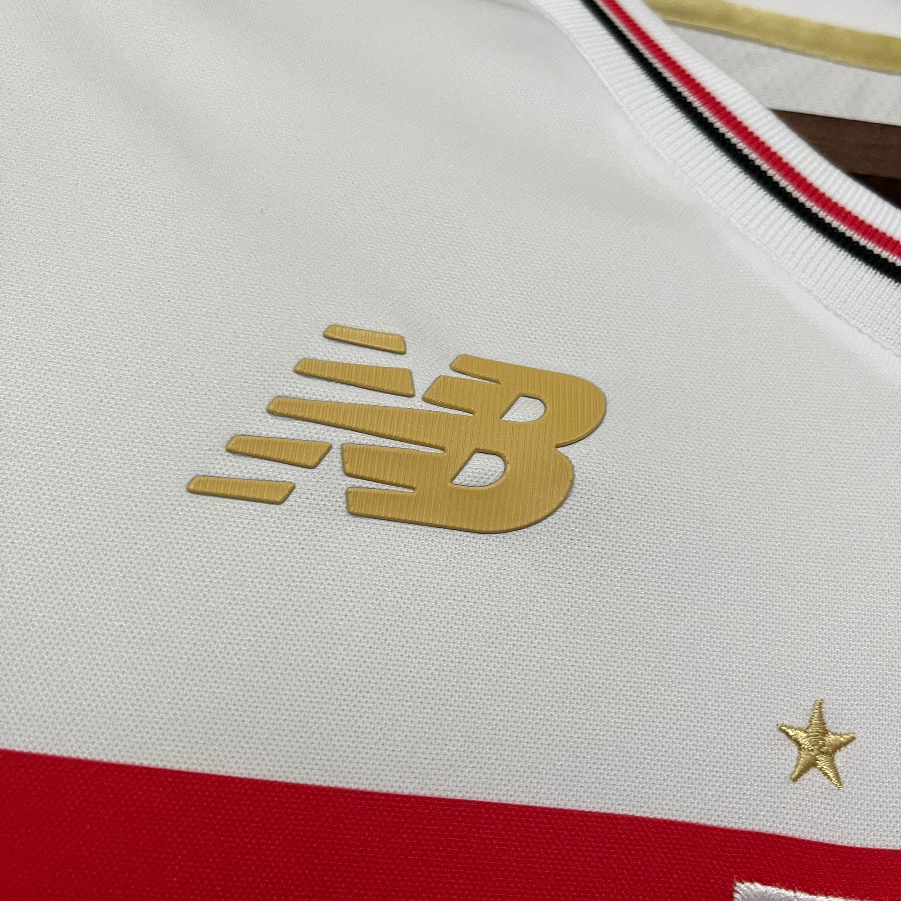 Camisa Feminina New Balance São Paulo 2025/26 I