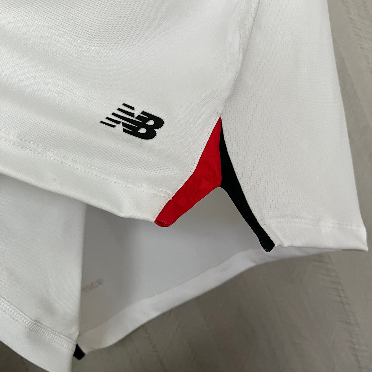Camisa Feminina New Balance São Paulo 2025/26 I